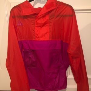 Nike ACG Hooded Anorak Size S